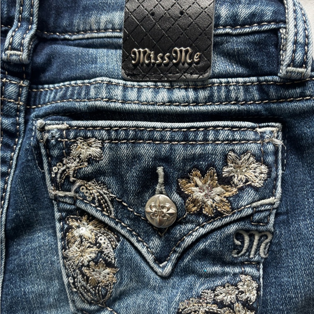 Miss Me Women's Blue Embroidered Jeans